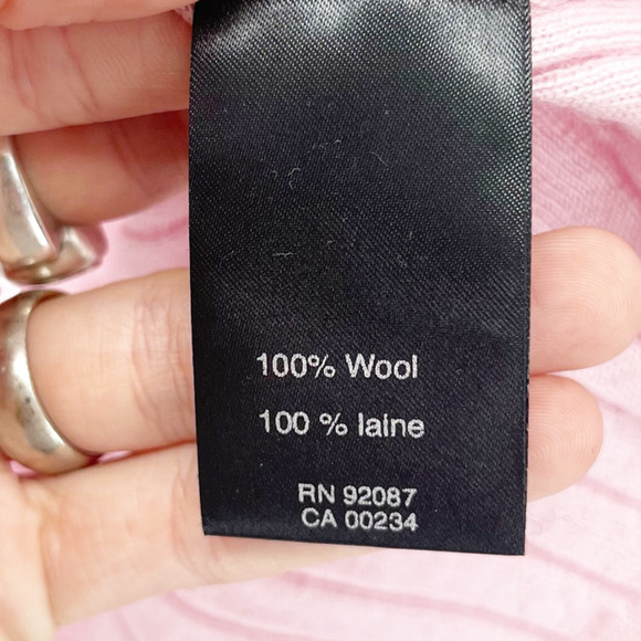 Saks Fifth Avenue Women's Pale Pink Wool Ribbed V Neck Cardigan Sweater Small - Picture 4 of 4